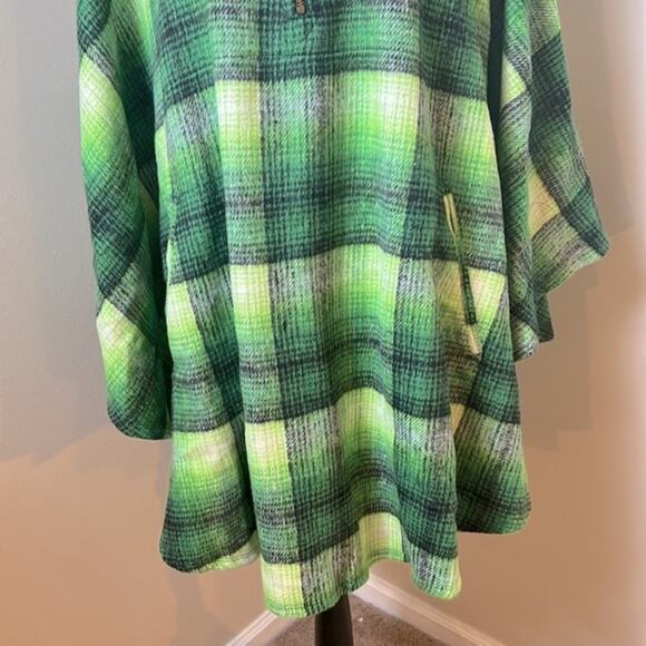 NEW Free People Woodstock green brushed plaid collared 3/4 zip poncho jacket - Picture 7 of 11